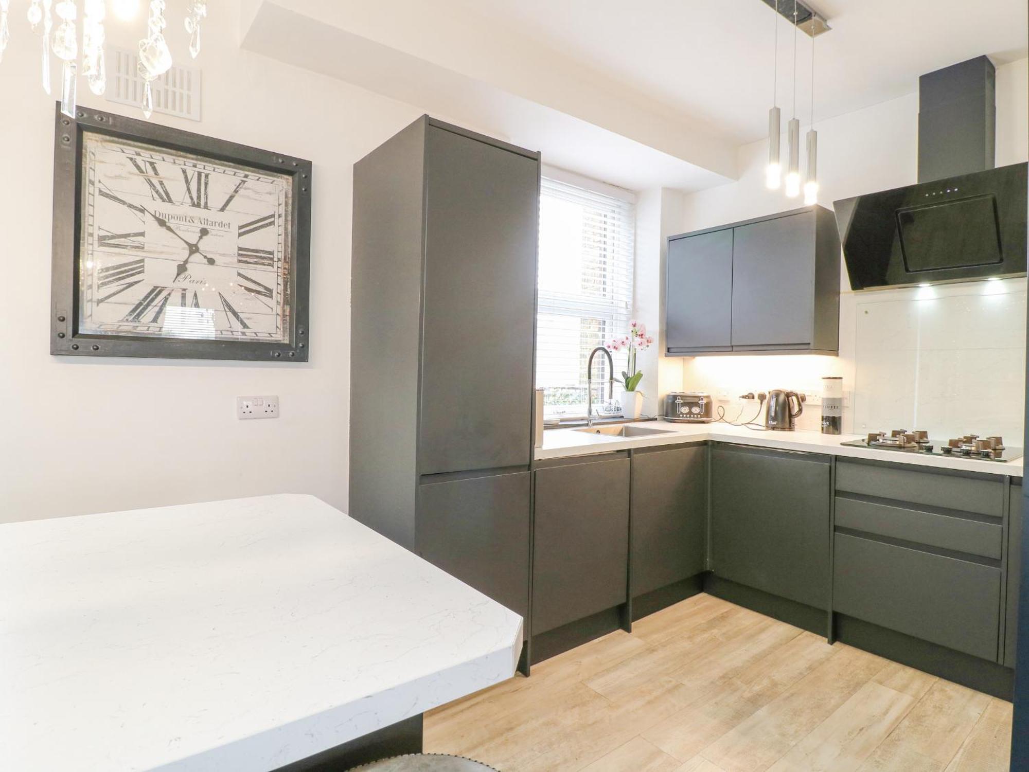 Matlock Maisonette ภายนอก รูปภาพ