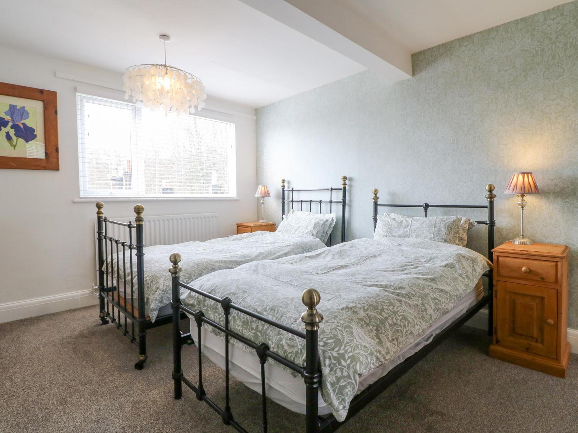 Matlock Maisonette ภายนอก รูปภาพ